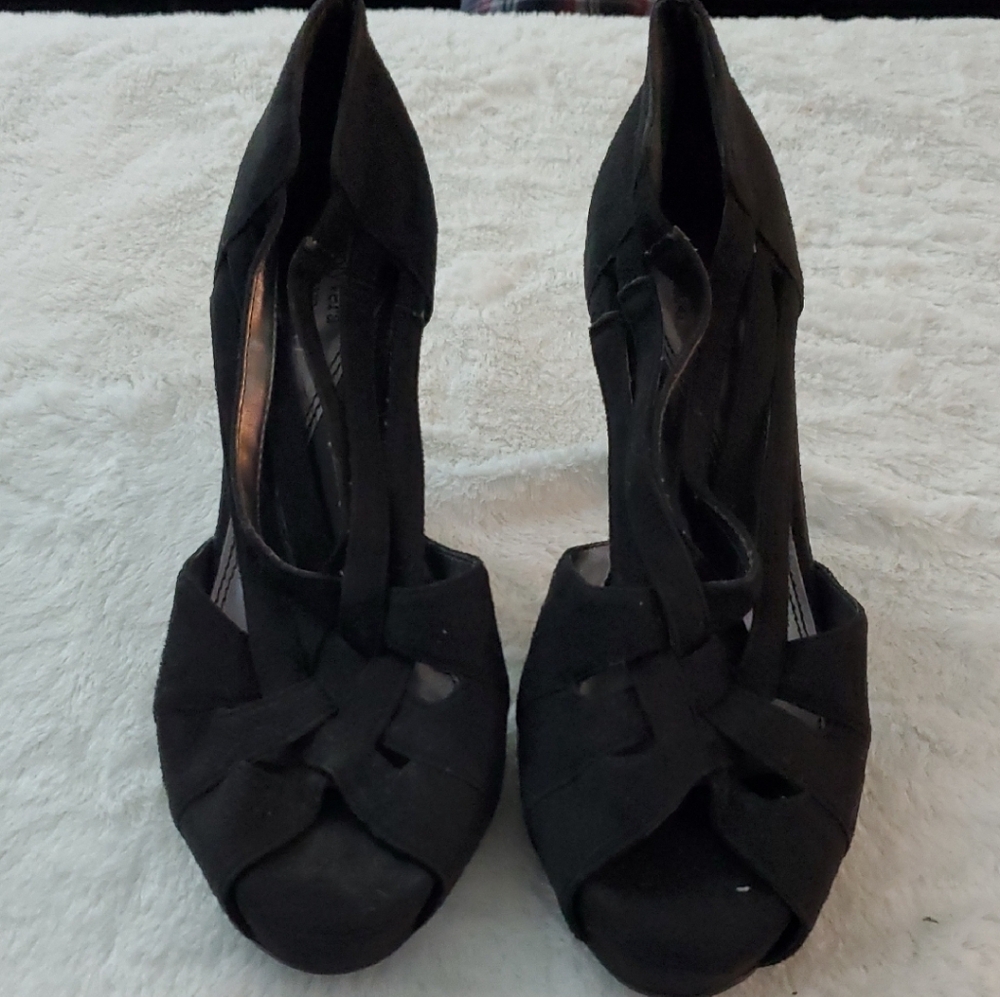 Simply Vera Vera Wang Black Elegant Heels